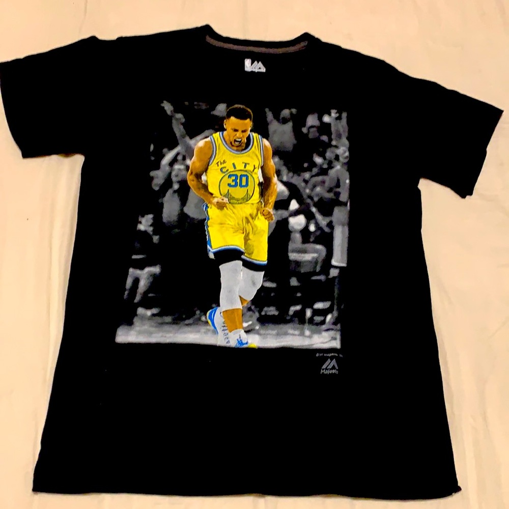 NBA x STEPHEN CURRY GRAPHIC TEE - M